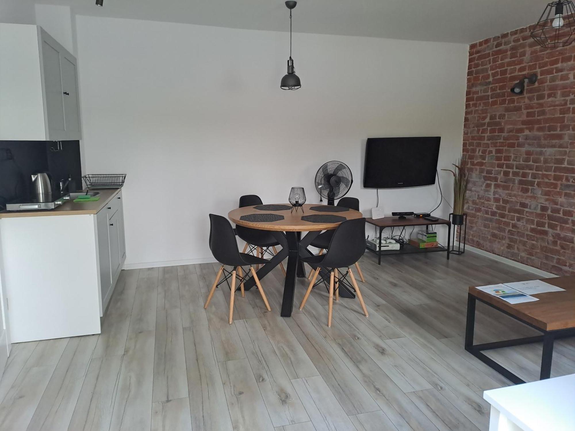 Апартаменты P.S. Loft Мельно Экстерьер фото