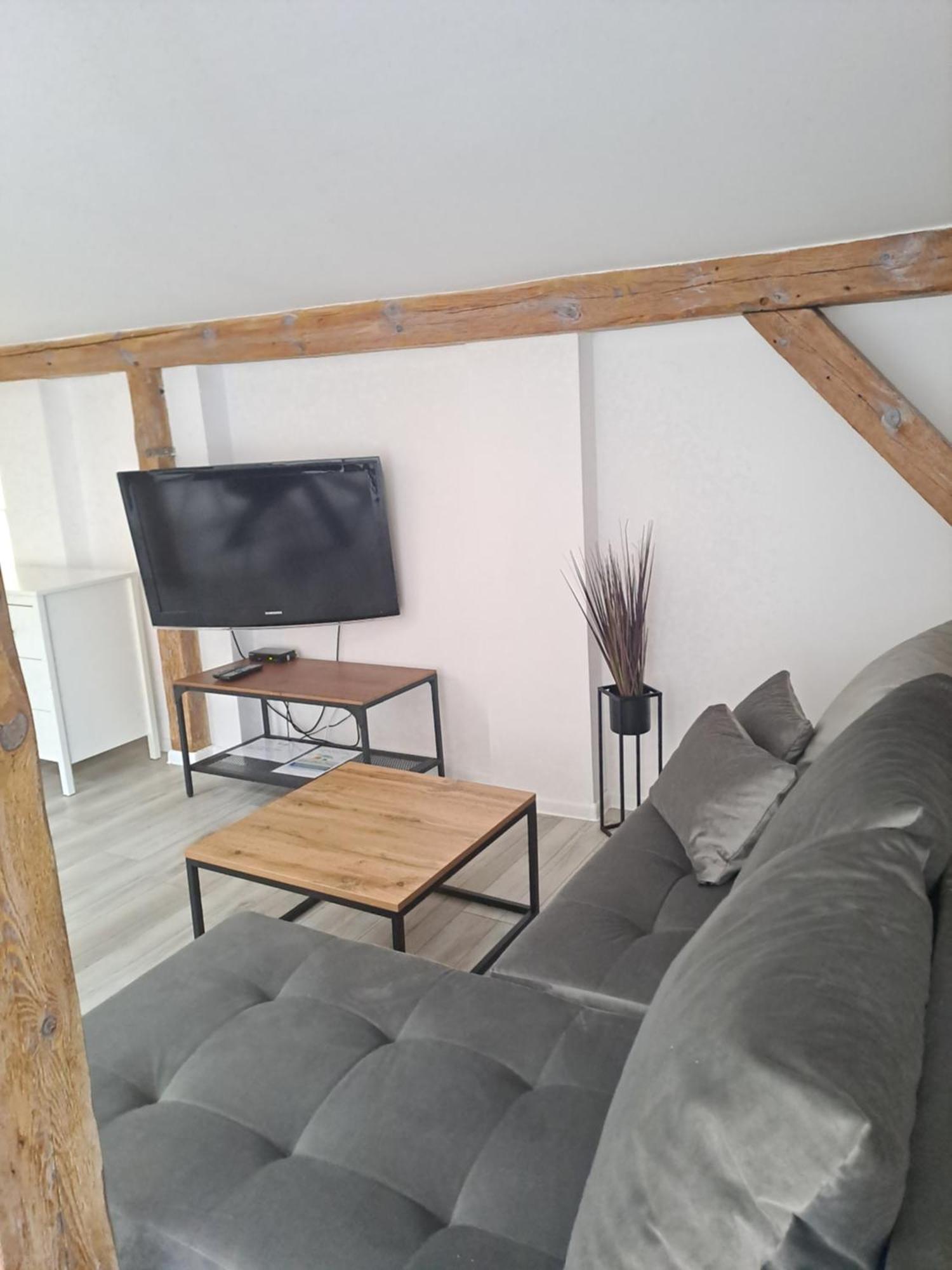 Апартаменты P.S. Loft Мельно Экстерьер фото