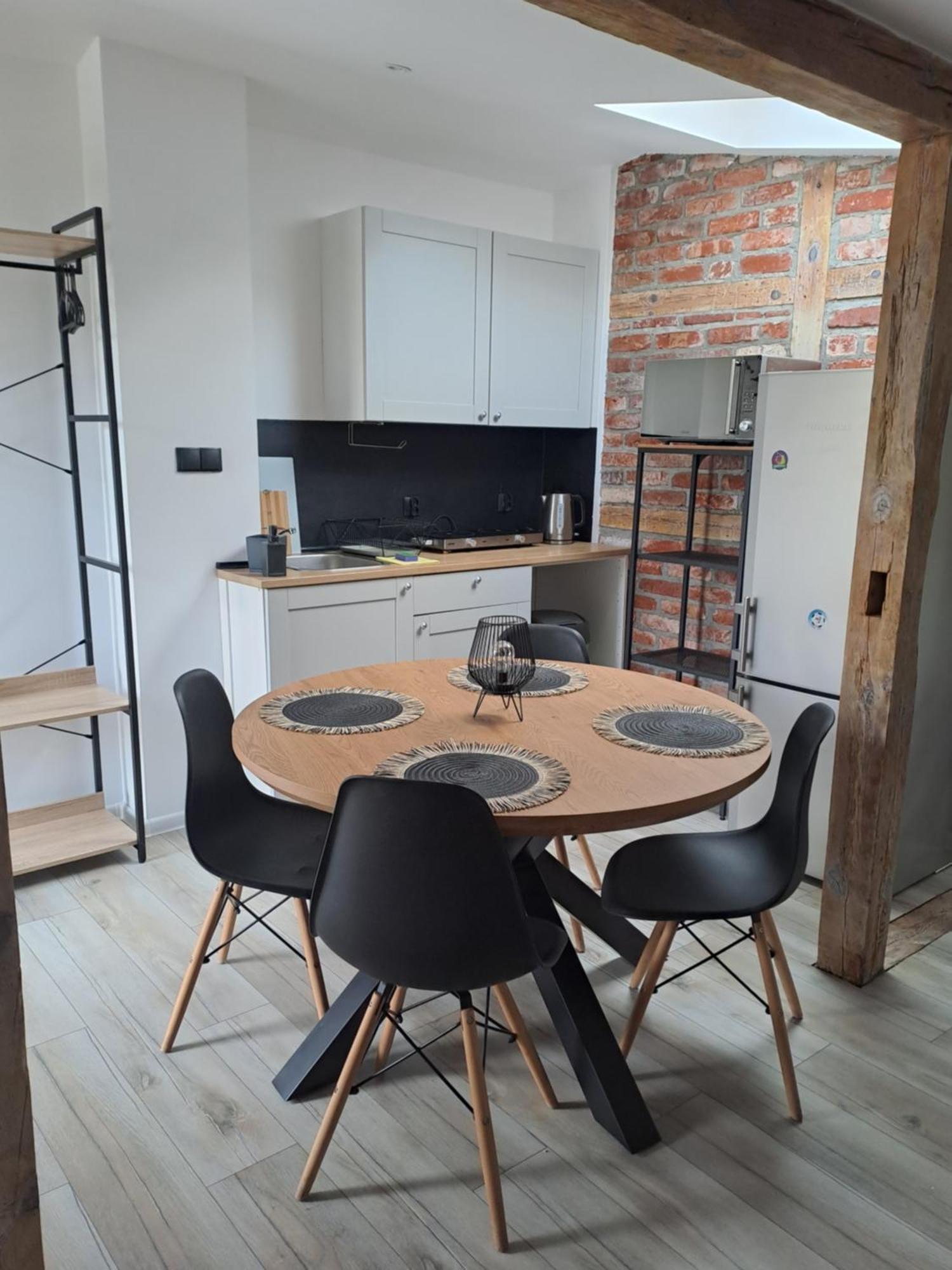 Апартаменты P.S. Loft Мельно Экстерьер фото